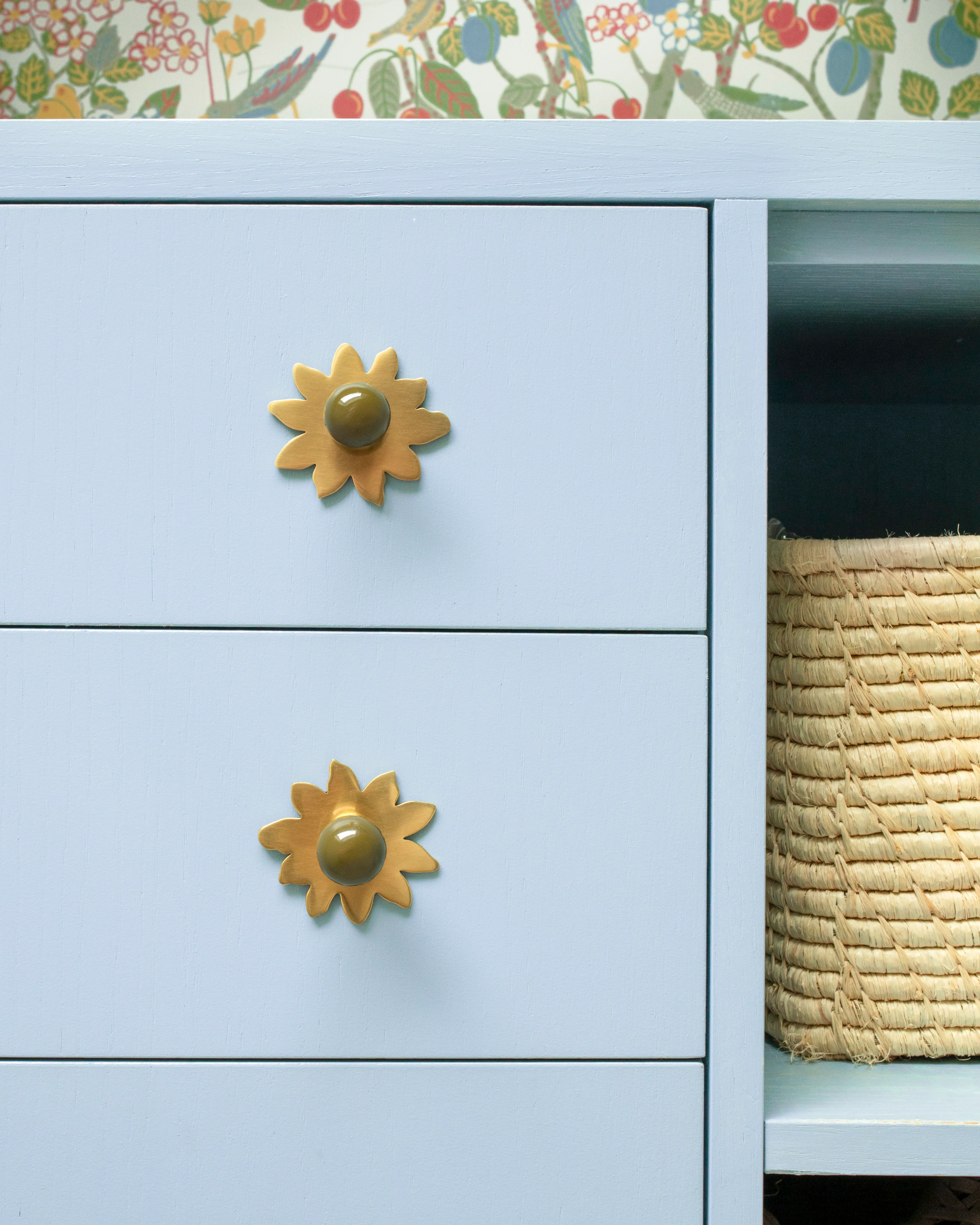 Flower Backplate, Aged Brass - Image 3