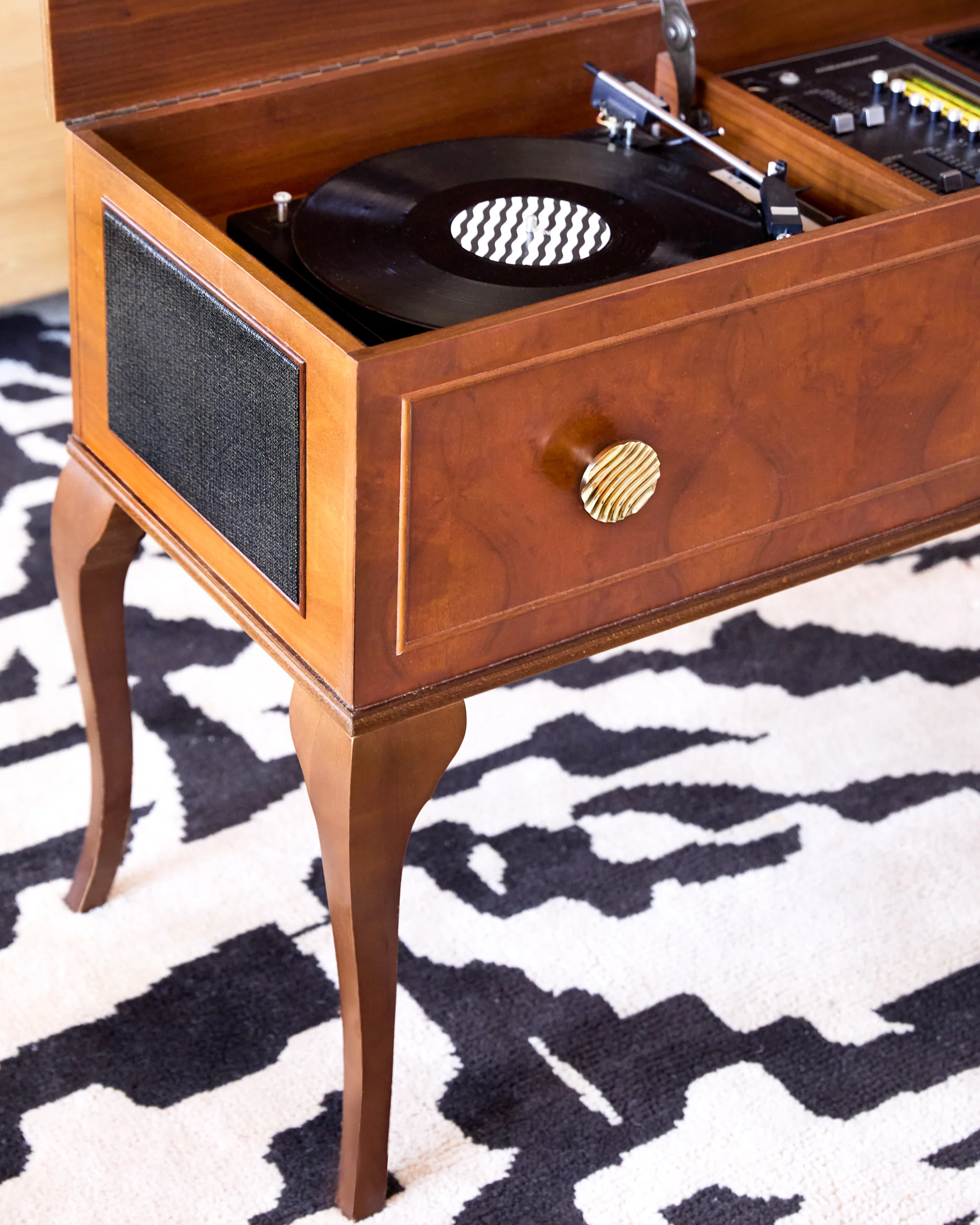 Medano Knob, Polished Brass - Image 5