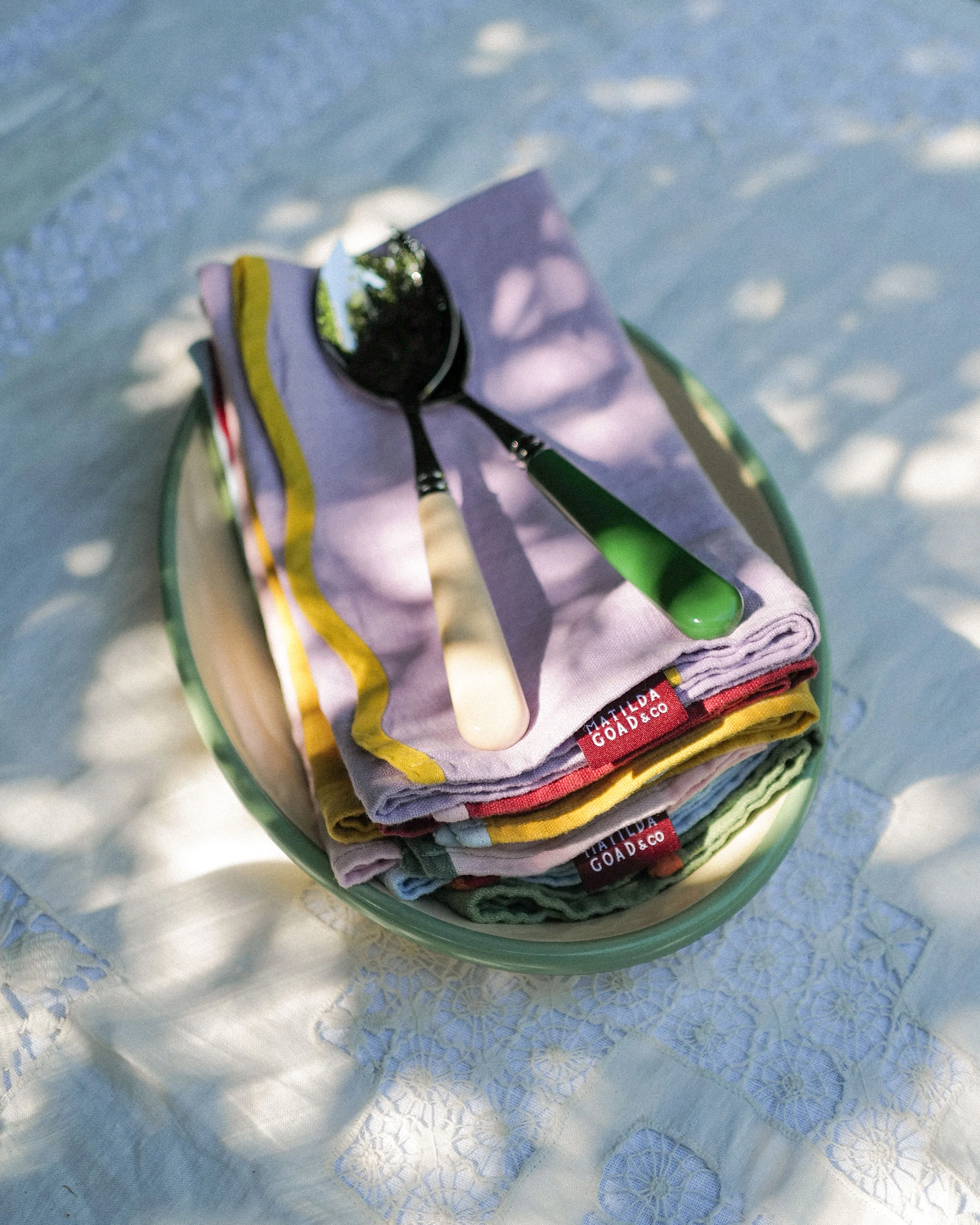 Salad Server Set, Green & Cream - Image 4